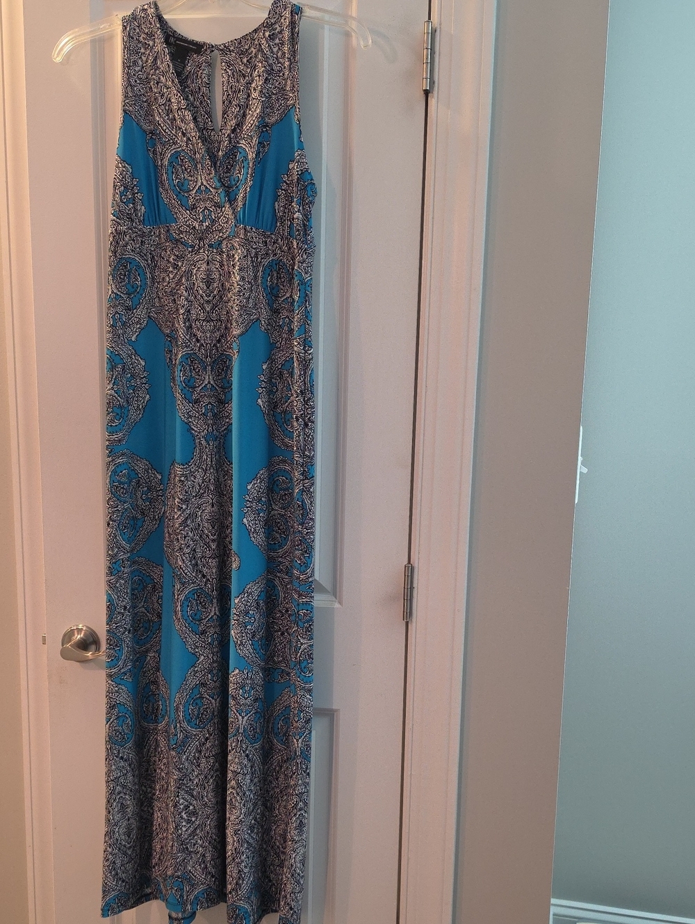 Blue Paisley Maxi Dress - Macy's INC ..LIKE NEW..smoke Free